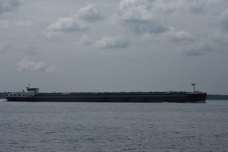 Duże jednostki na Zalewie — zawsze mają pierwszeństwo