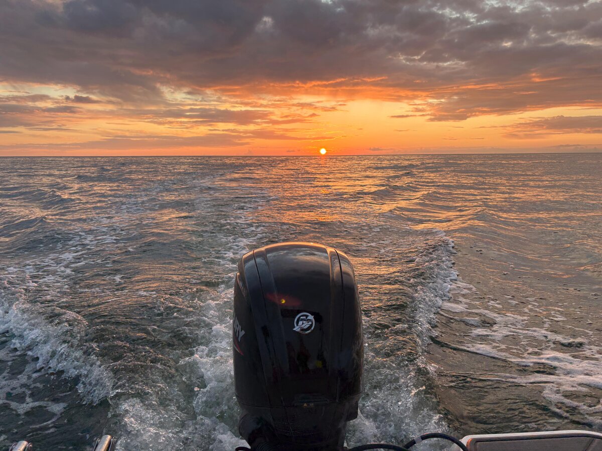 Zachód słońca na morzu